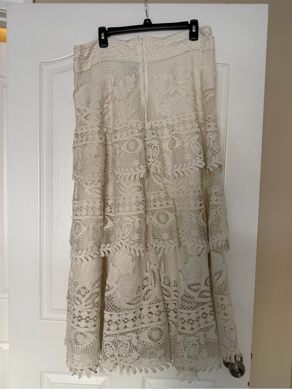 FARM Rio Cream Tiered Lace Maxi Skirt - Picture 3 of 4